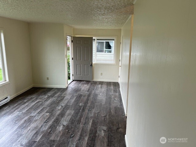 268 Baltimore Street Longview, WA 98632 - Photo 5 of 12 Gallery Image 5