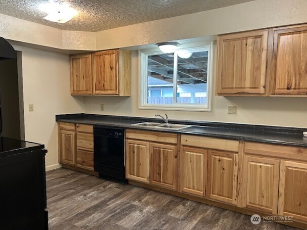 268 Baltimore Street Longview, WA 98632 - Photo 7 of 12 Gallery Image 7