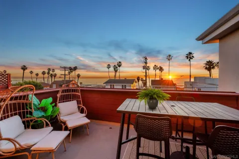 $2,290,000 | 523 South Myers Street, Oceanside, CA 92054