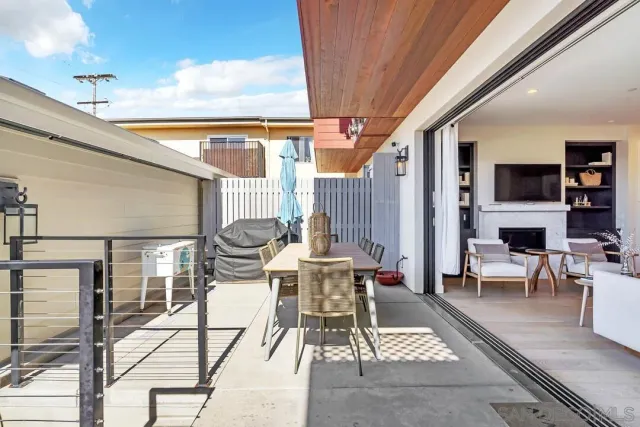 $2,290,000 | 523 South Myers Street, Oceanside, CA 92054