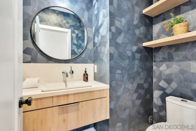 $2,290,000 | 523 South Myers Street, Oceanside, CA 92054