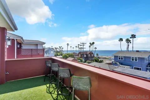 $2,290,000 | 523 South Myers Street, Oceanside, CA 92054