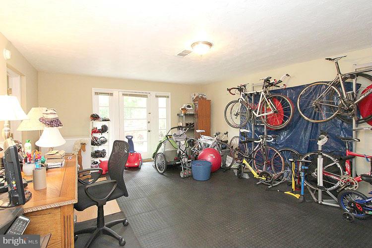 5329 Pooks Hill Road, Unit 405 Bethesda, MD 20814 - Photo 14 of 21 Family Room