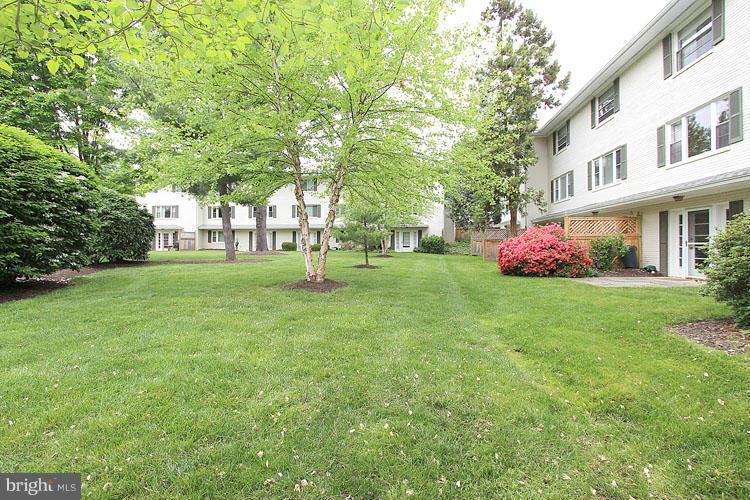 5329 Pooks Hill Road, Unit 405 Bethesda, MD 20814 - Photo 21 of 21 Exterior (General)