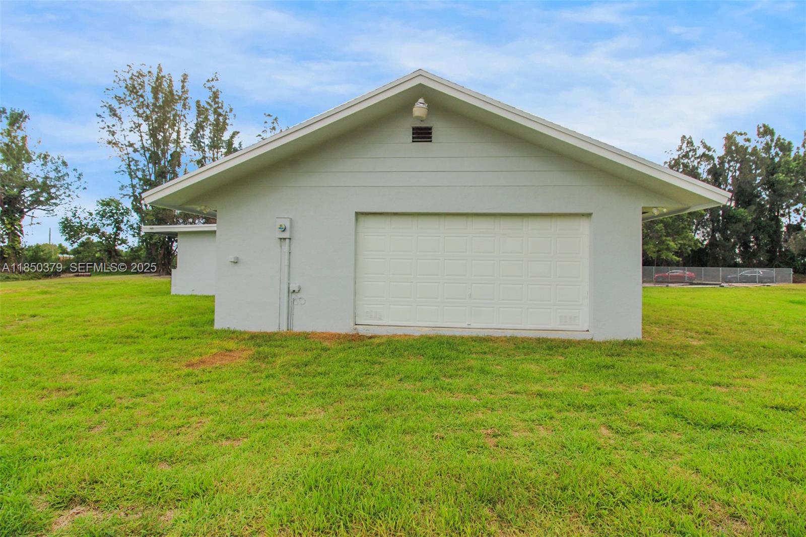 14450 Southwest 188th Street Miami, FL 33177 - Photo 7 of 26