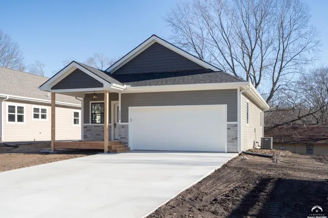 $378,900 | 1232 Walnut Street, Eudora, KS 66025