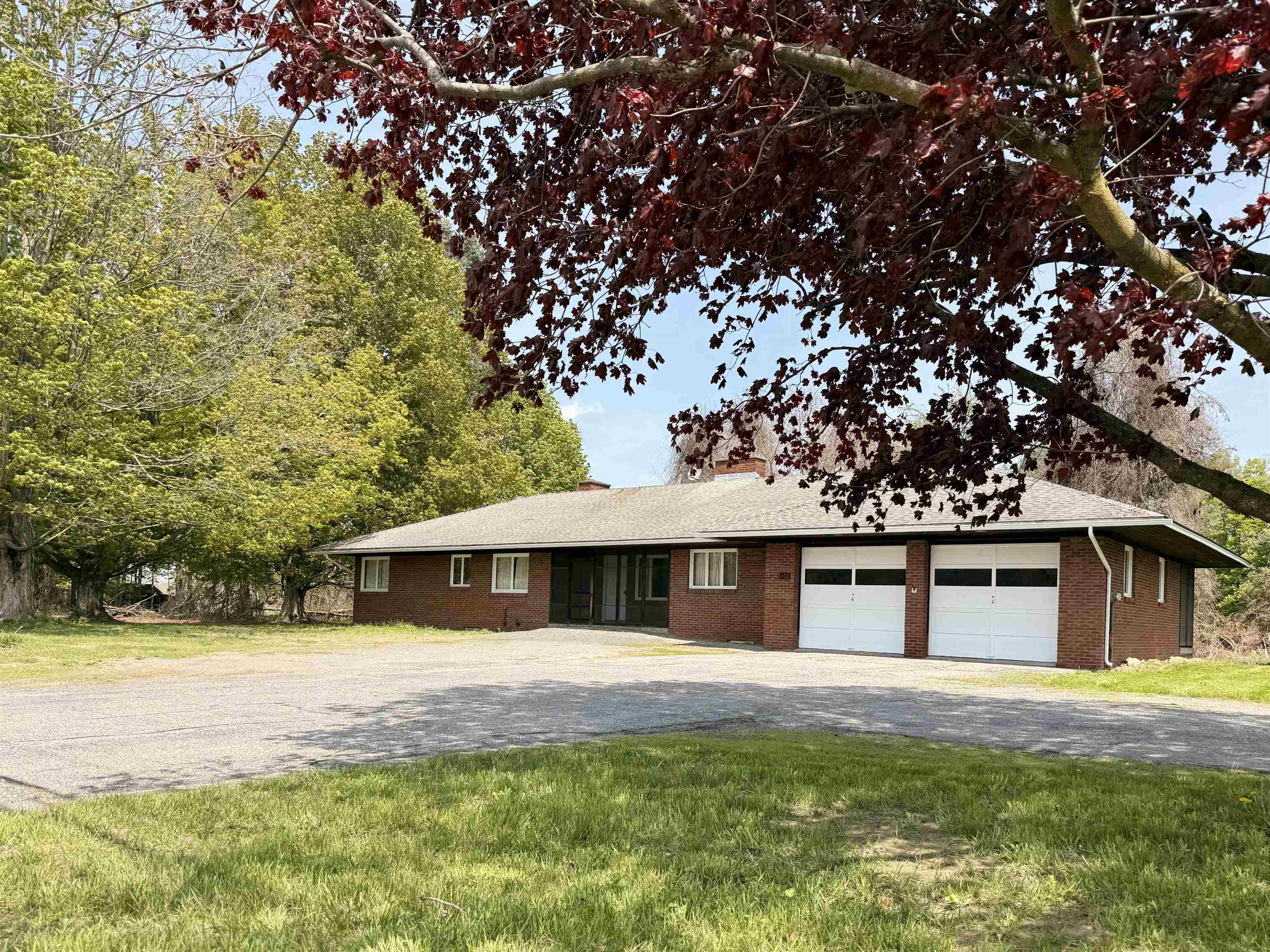 422 Governor Hunt Road Vernon, VT 05354 - Photo 1 of 58