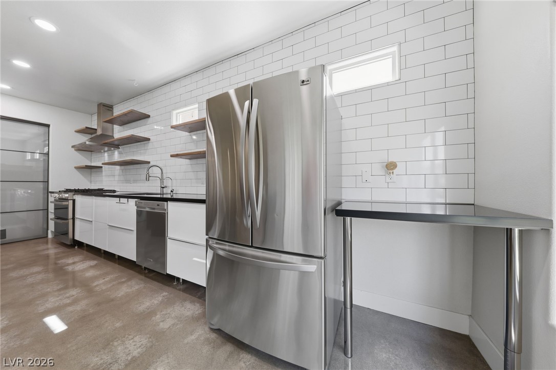 1053 Golden Splendor Court Henderson, NV 89002 - Photo 8 of 22