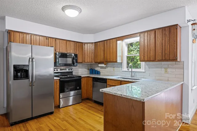 $469,999 | 25011 Club View Drive, Tega Cay, SC 29708