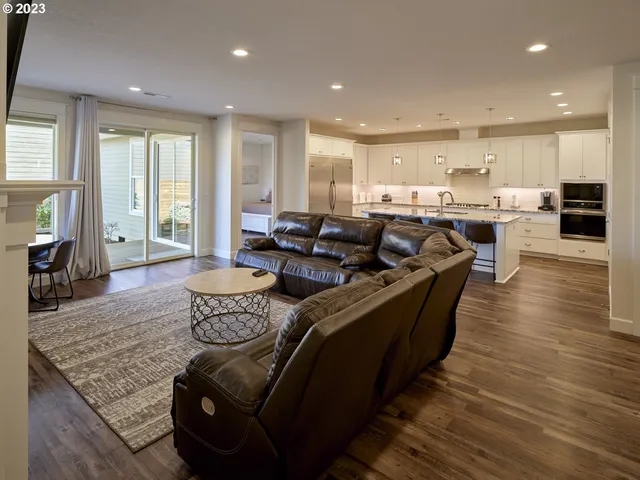 $635,000 | 526 3rd Street, Woodland, WA 98674