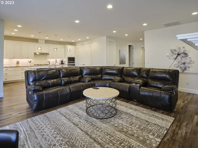 $635,000 | 526 3rd Street, Woodland, WA 98674