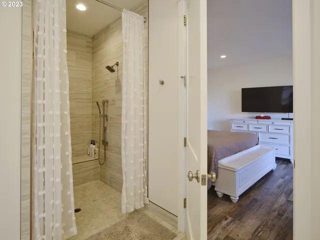 $635,000 | 526 3rd Street, Woodland, WA 98674