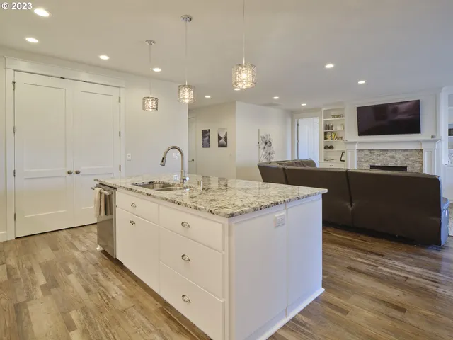 $635,000 | 526 3rd Street, Woodland, WA 98674