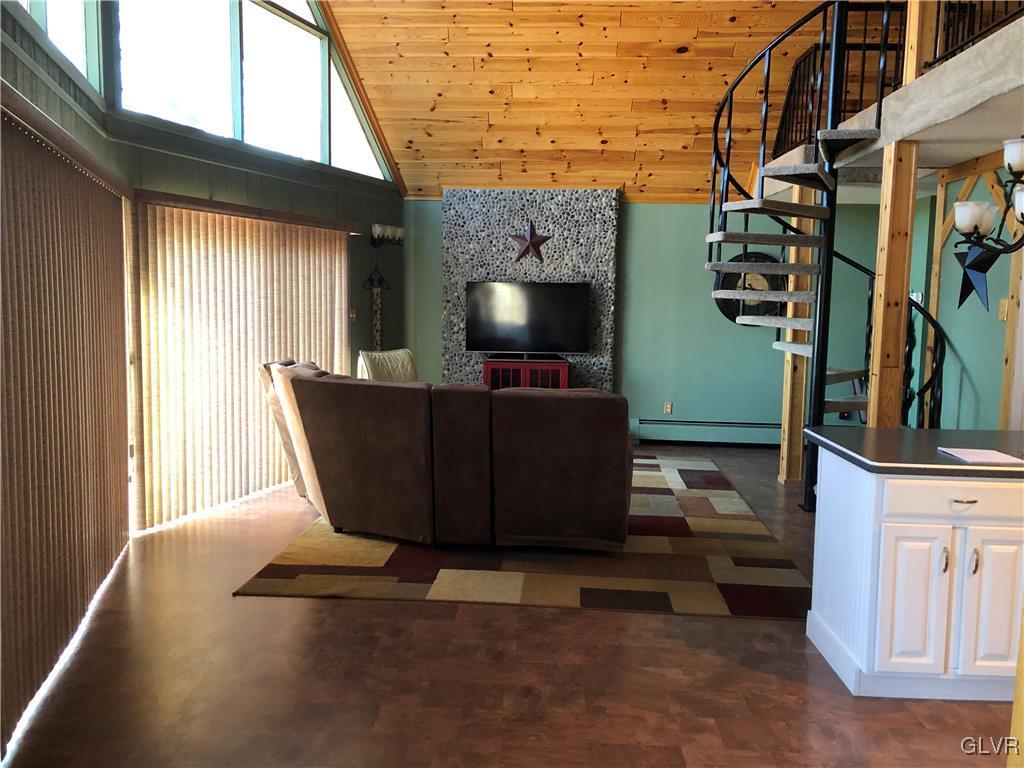 2535 Brunner Road Emmaus, PA 18049 - Photo 3 of 33