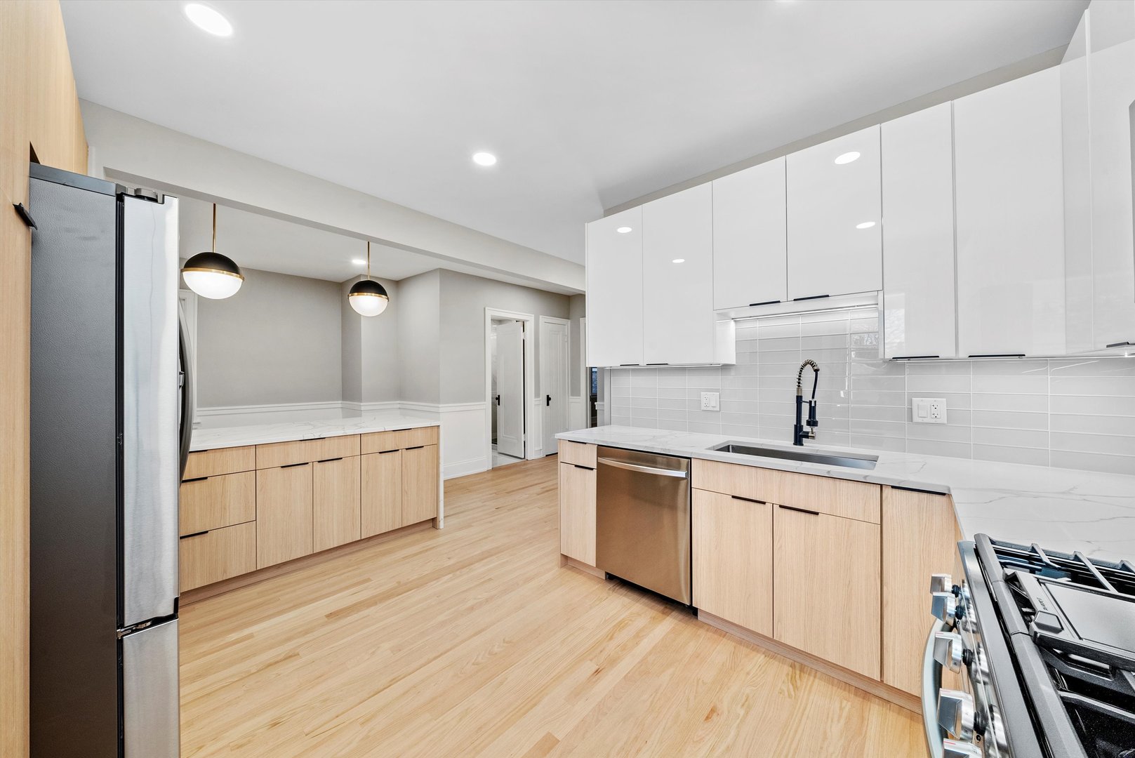 3006 North Sayre Avenue Chicago, IL 60634 - Photo 13 of 51