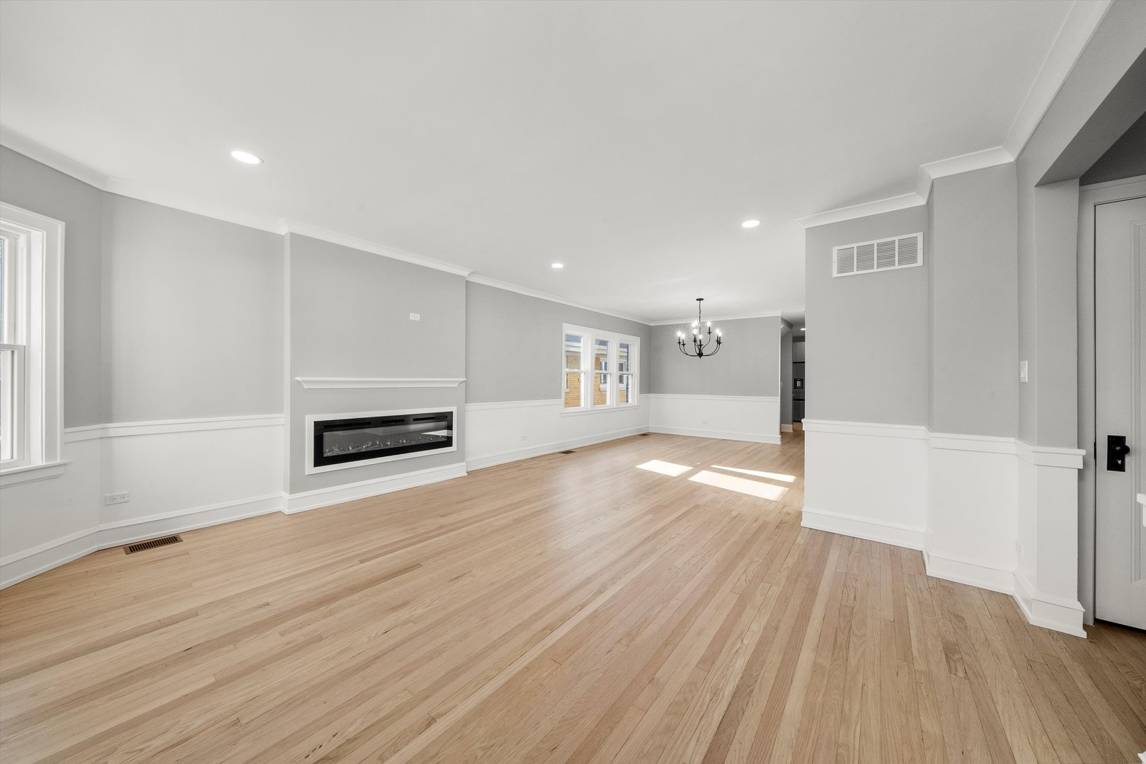 3006 North Sayre Avenue Chicago, IL 60634 - Photo 5 of 51