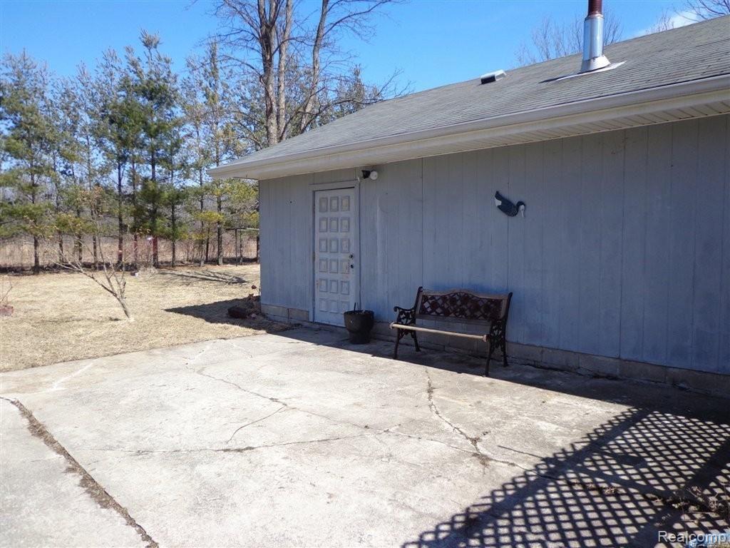 1672 Allen Road Smiths Creek, MI 48074 - Photo 4 of 11 DSC00053.JPG