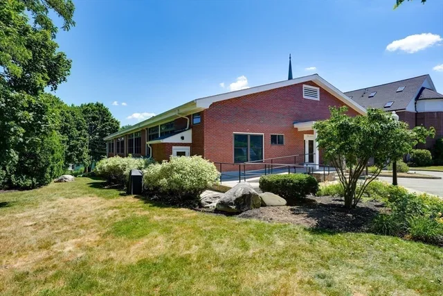 a house view with a outdoor space