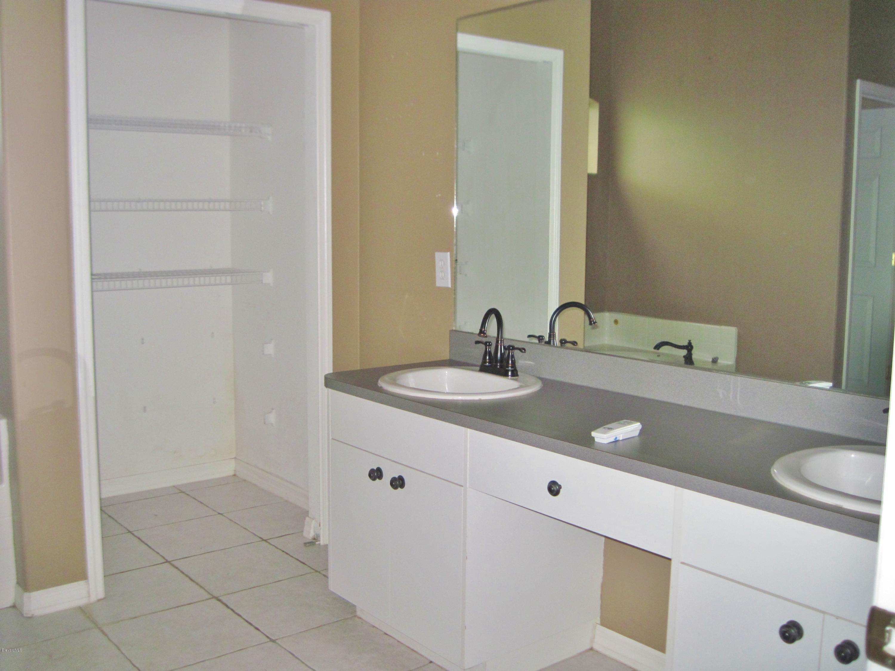 1104 Rabbit Street Southeast Palm Bay, FL 32909 - Photo 17 of 31 Master EnSuite