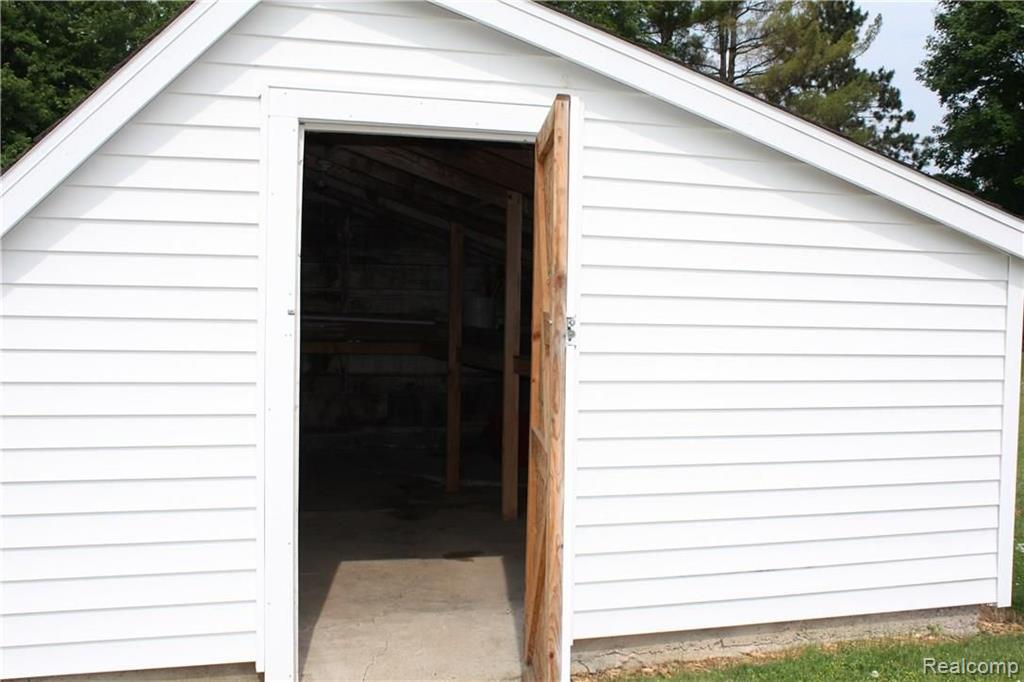 9319 Beecher Road Flushing, MI 48433 - Photo 19 of 67