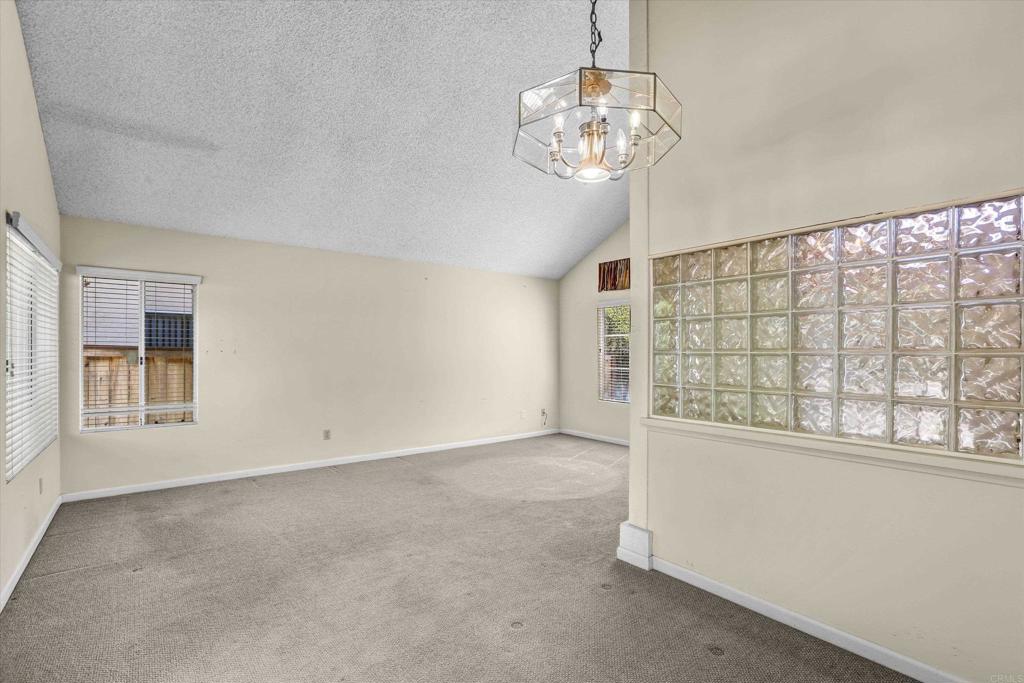 683 Rue Avallon Chula Vista, CA 91913 - Photo 12 of 37 Gallery Image 12