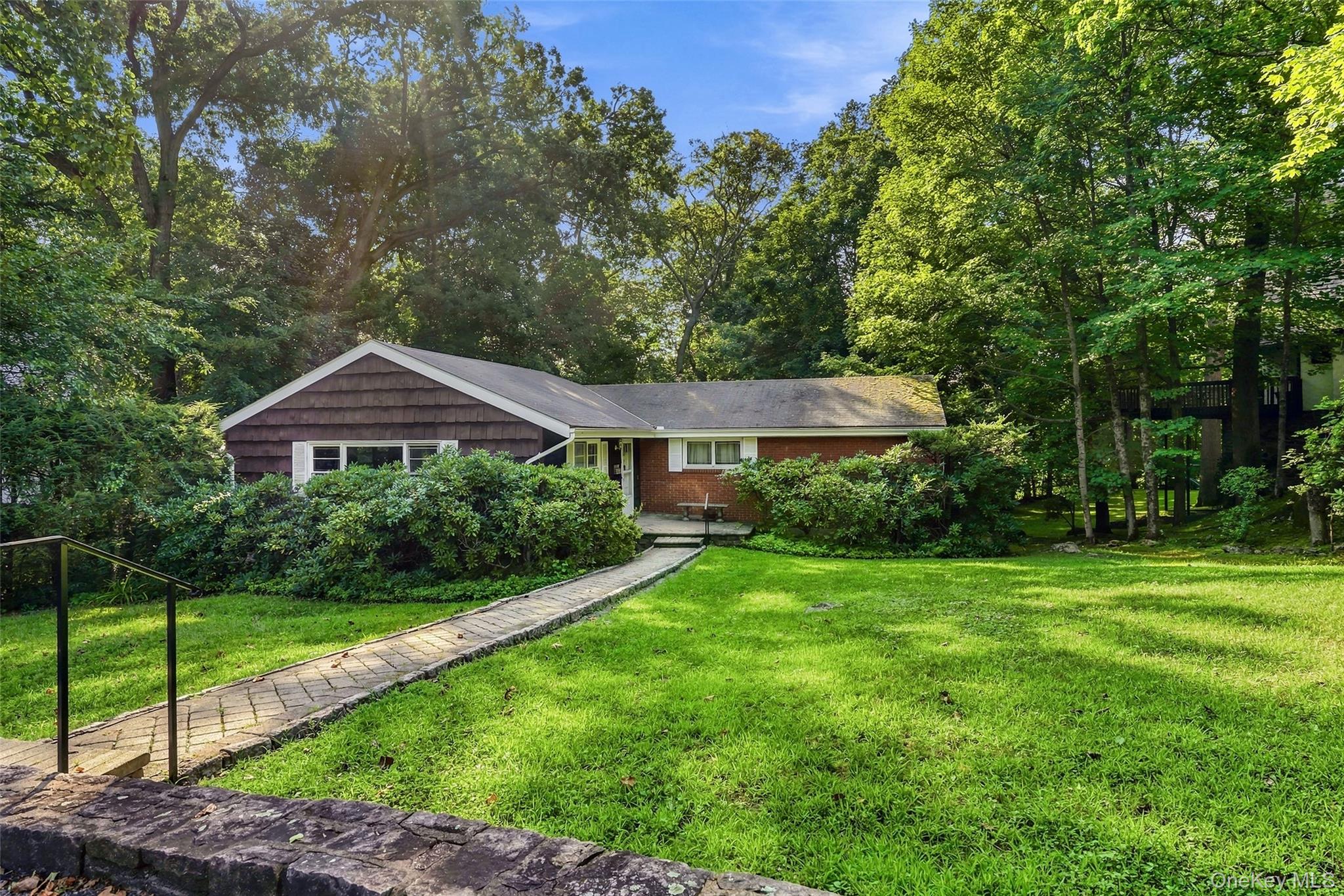 7 Overhill Road New Rochelle, NY 10804 - Photo 32 of 34 Gallery Image 32