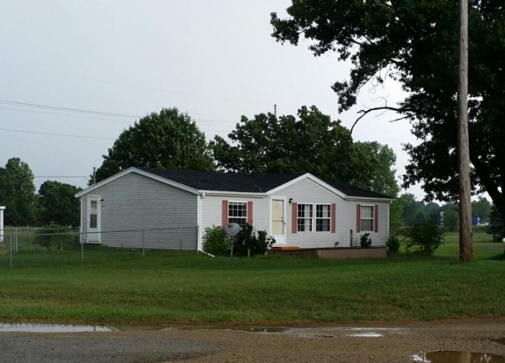 1143 Miller Road Plainwell, MI 49080 - Photo 1 of 24 20160812_144304
