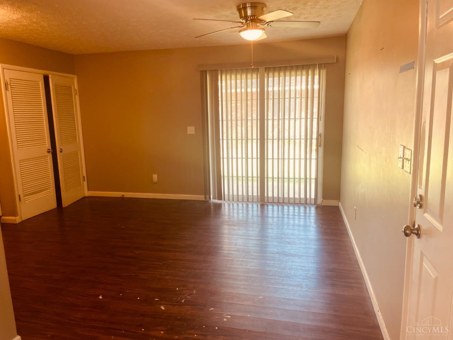 10955 Pippin Road Cincinnati, OH 45251 - Photo 10 of 16 Gallery Image 10