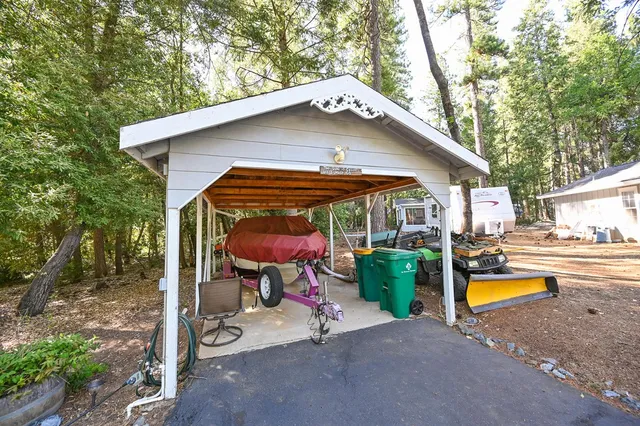 $980,000 | 4205 Falcon Lane, Camino, CA 95709