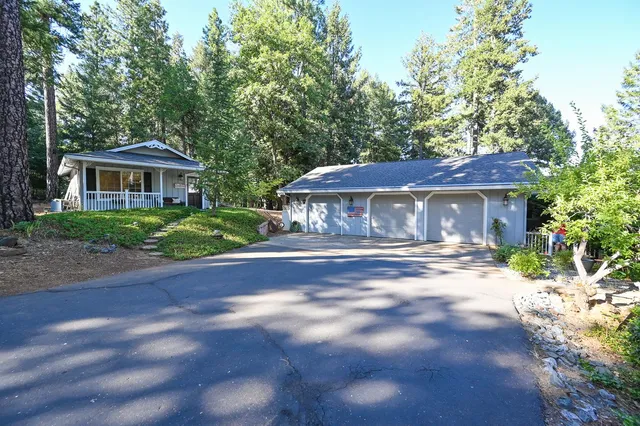 $980,000 | 4205 Falcon Lane, Camino, CA 95709