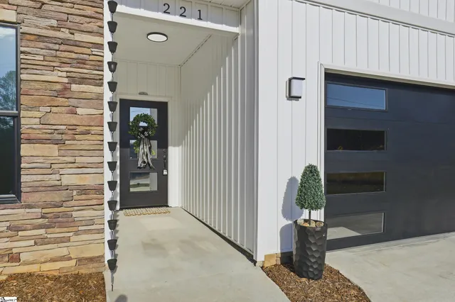 $389,900 | 221 Lenhardt Road, Easley, SC 29640