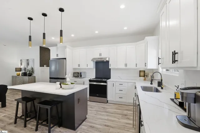 $389,900 | 221 Lenhardt Road, Easley, SC 29640