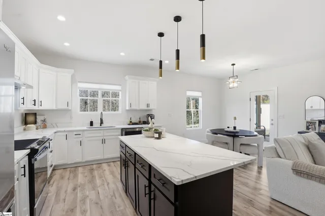 $389,900 | 221 Lenhardt Road, Easley, SC 29640