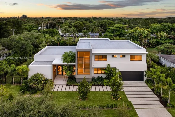 $5,500,000 | 7400 Southwest 127th Street, Pinecrest, FL 33156