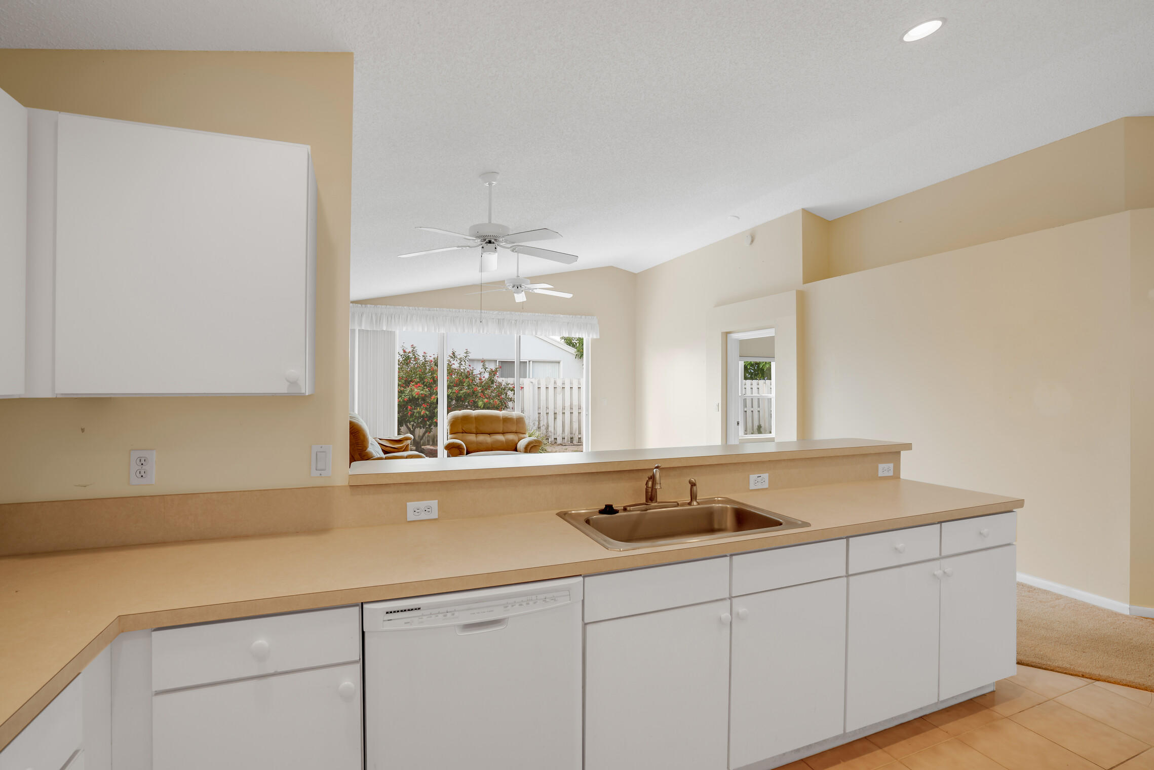 1843 Shadow Creek Road Greenacres, FL 33413 - Photo 7 of 28 07_1843_Shadow_Creek_Road_10_mls