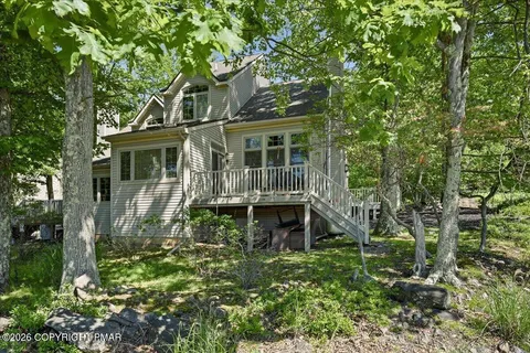 $450,000 | 40 Summit Wind Drive, Lake Harmony, PA 18624