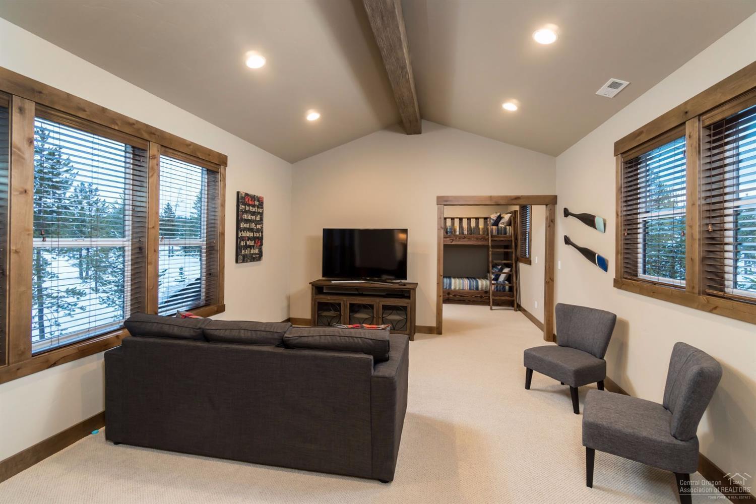 32 Dancing Rock Loop Bend, OR 97707 - Photo 12 of 25 Additional Photo