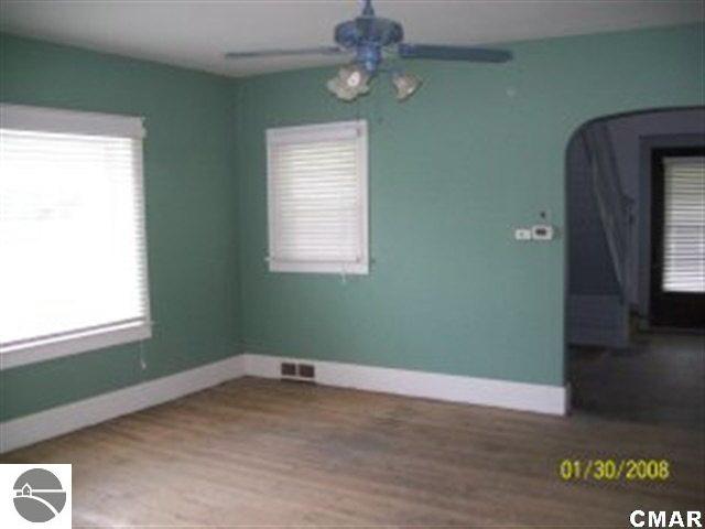 11731 Riverside Drive St. Louis, MI 48880 - Photo 5 of 14 1768152-4.JPG