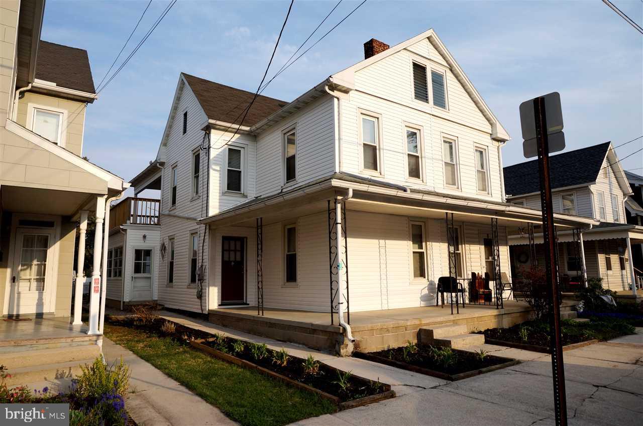 604 East Middle Street Hanover, PA 17331 - Photo 1 of 28 Gallery Image 1