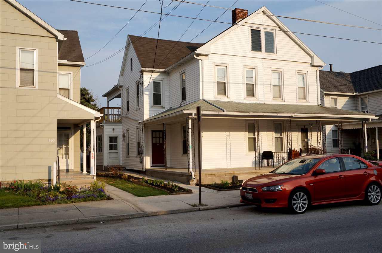 604 East Middle Street Hanover, PA 17331 - Photo 2 of 28 Gallery Image 2