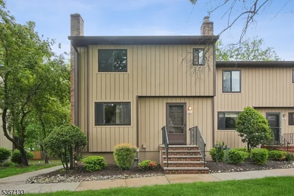 $3,815 | 38 Park Street, Unit 25H, Florham Park, NJ 07932