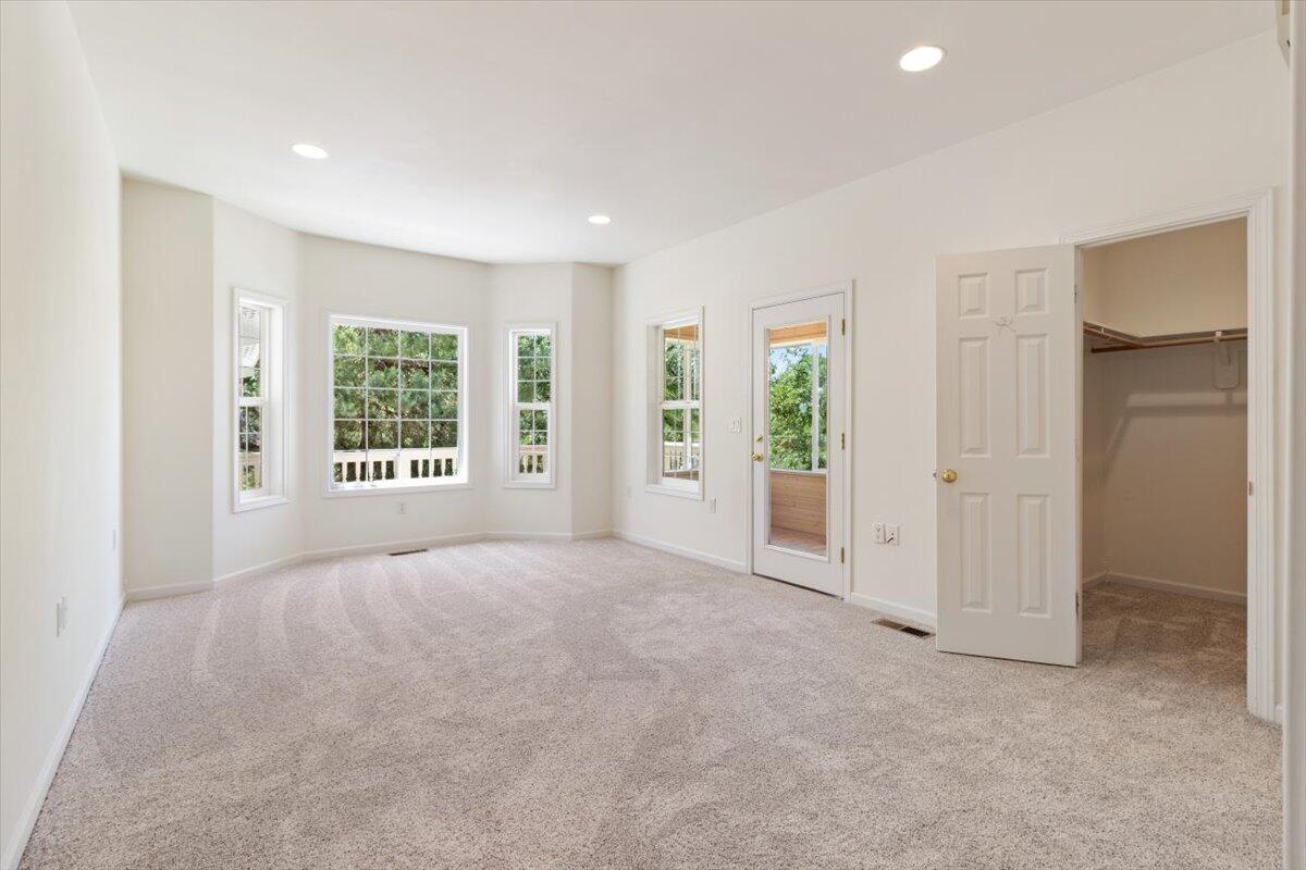 4408 Independence School Road Medford, OR 97501 - Photo 11 of 40 Downstairs Primary