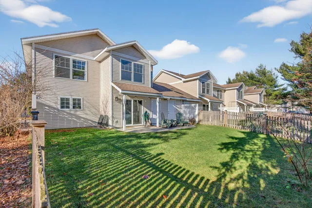 $379,000 | 2 Chickadee Circle, Unit 2, Brunswick, ME 04011