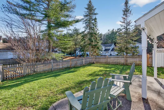 $379,000 | 2 Chickadee Circle, Unit 2, Brunswick, ME 04011