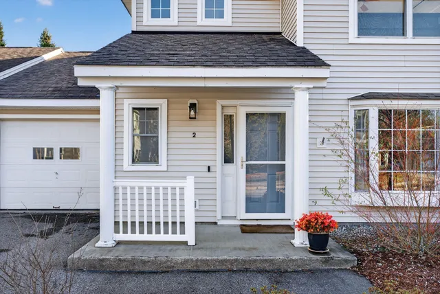 $379,000 | 2 Chickadee Circle, Unit 2, Brunswick, ME 04011