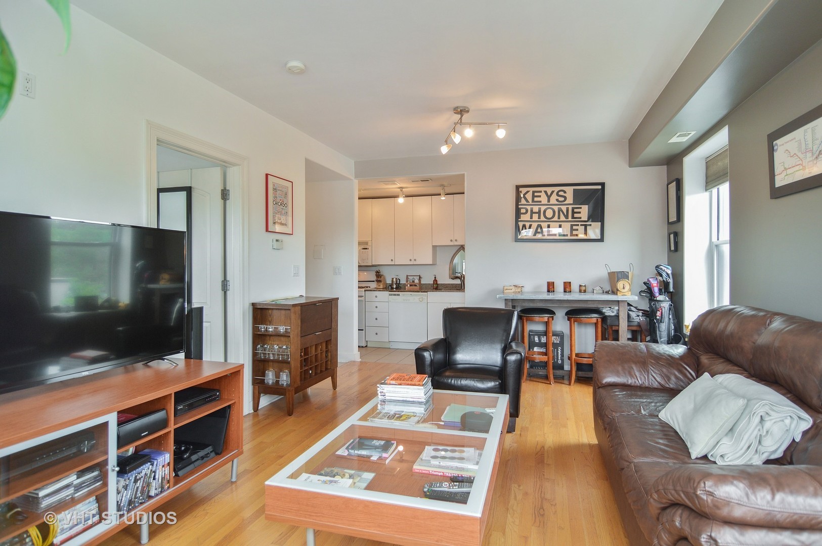 4335 West Irving Park Road, Unit 203 Chicago, IL 60641 - Photo 5 of 7