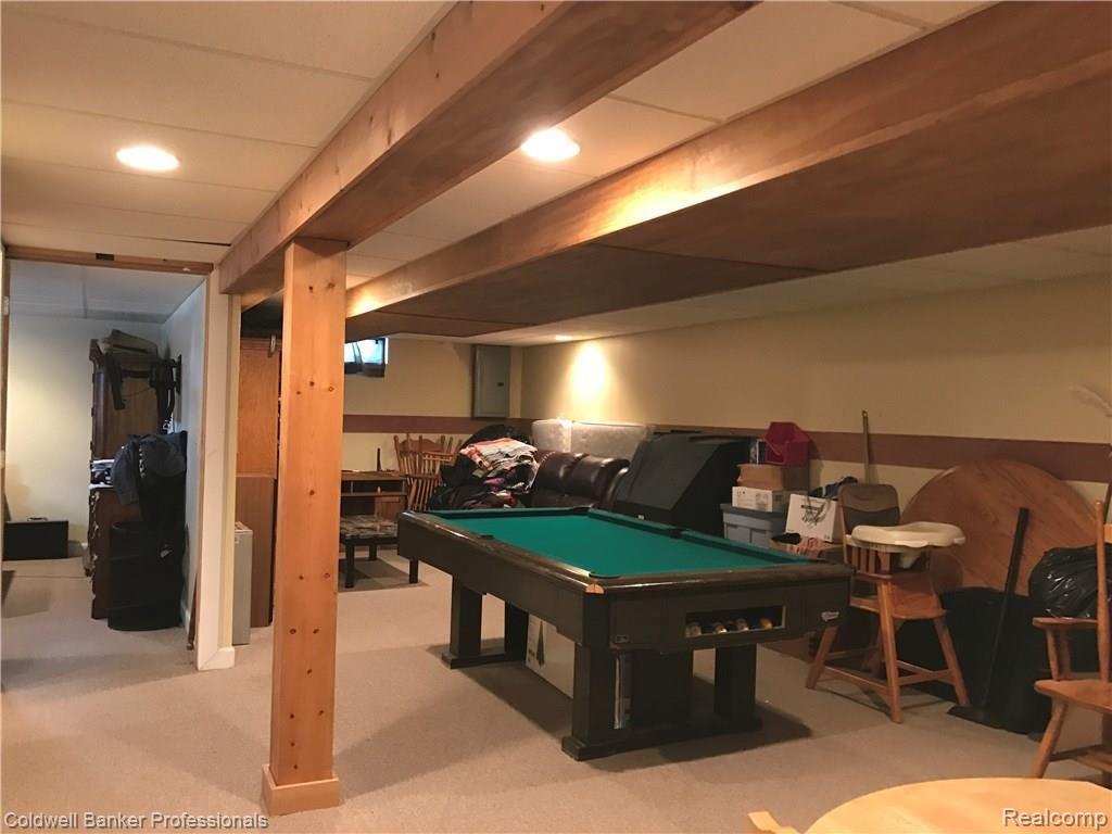 301 East Road Holly, MI 48442 - Photo 21 of 34 Rec room! So much space!