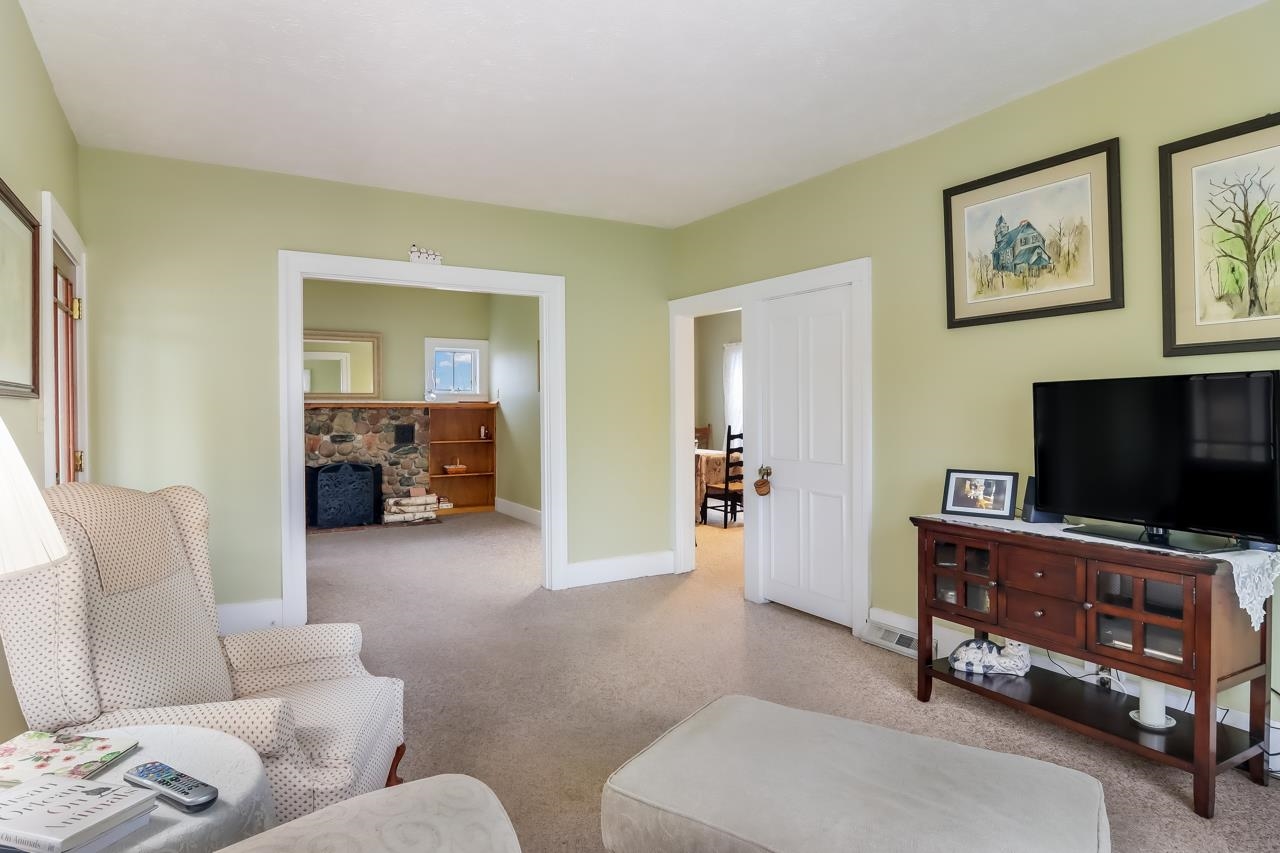 6254 River Road Benzonia, MI 49616 - Photo 10 of 35 Gallery Image 10