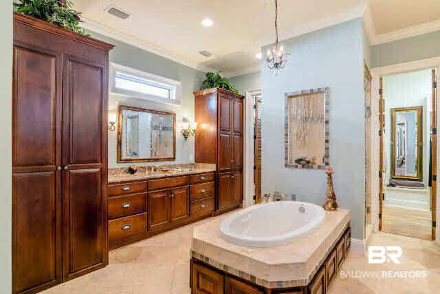 135 Augusta Court Fairhope, AL 36532 - Photo 18 of 45 Master Bath