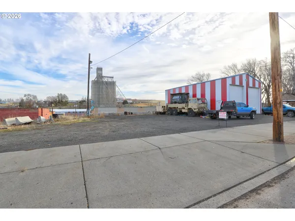 $49,900 | 105 Main Street, Moro, OR 97039